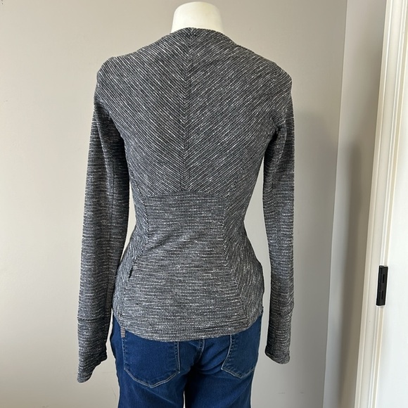 LULULEMON Kanto Catch Me Long Sleeve Shirt Wee Stripe Black Heathered Black Sz 2 - Picture 6 of 11